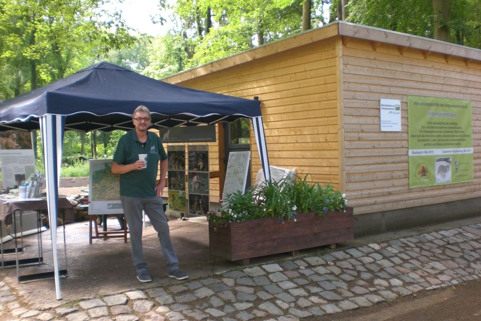 Bild 2 Infostand im Tierpark Wollgast