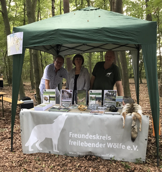 Bild Bericht Infostand beim Zauberwald-Spektakel im Otterzentrum Hankensbüttel Bild Bericht Infostand beim Zauberwald-Spektakel im Otterzentrum Hankensbüttel