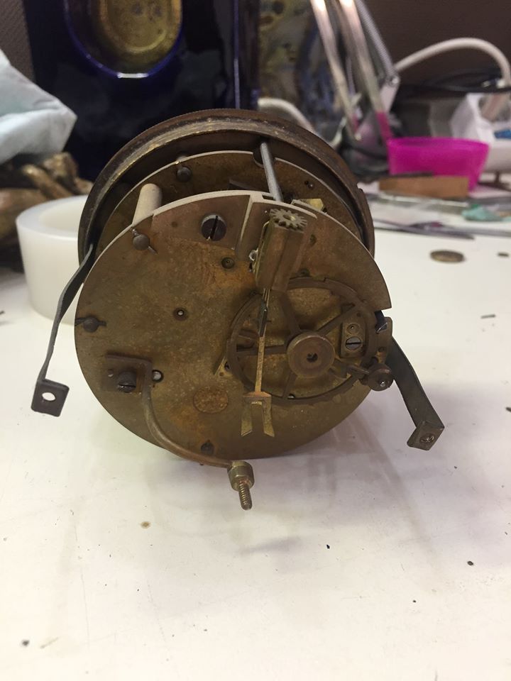 Orologio in metallo 2
