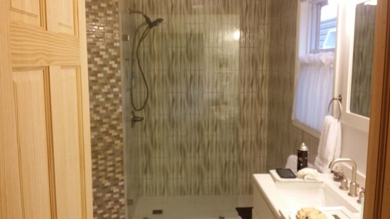 Glass divider—First Class Glass & Mirrors in Elmira, NY