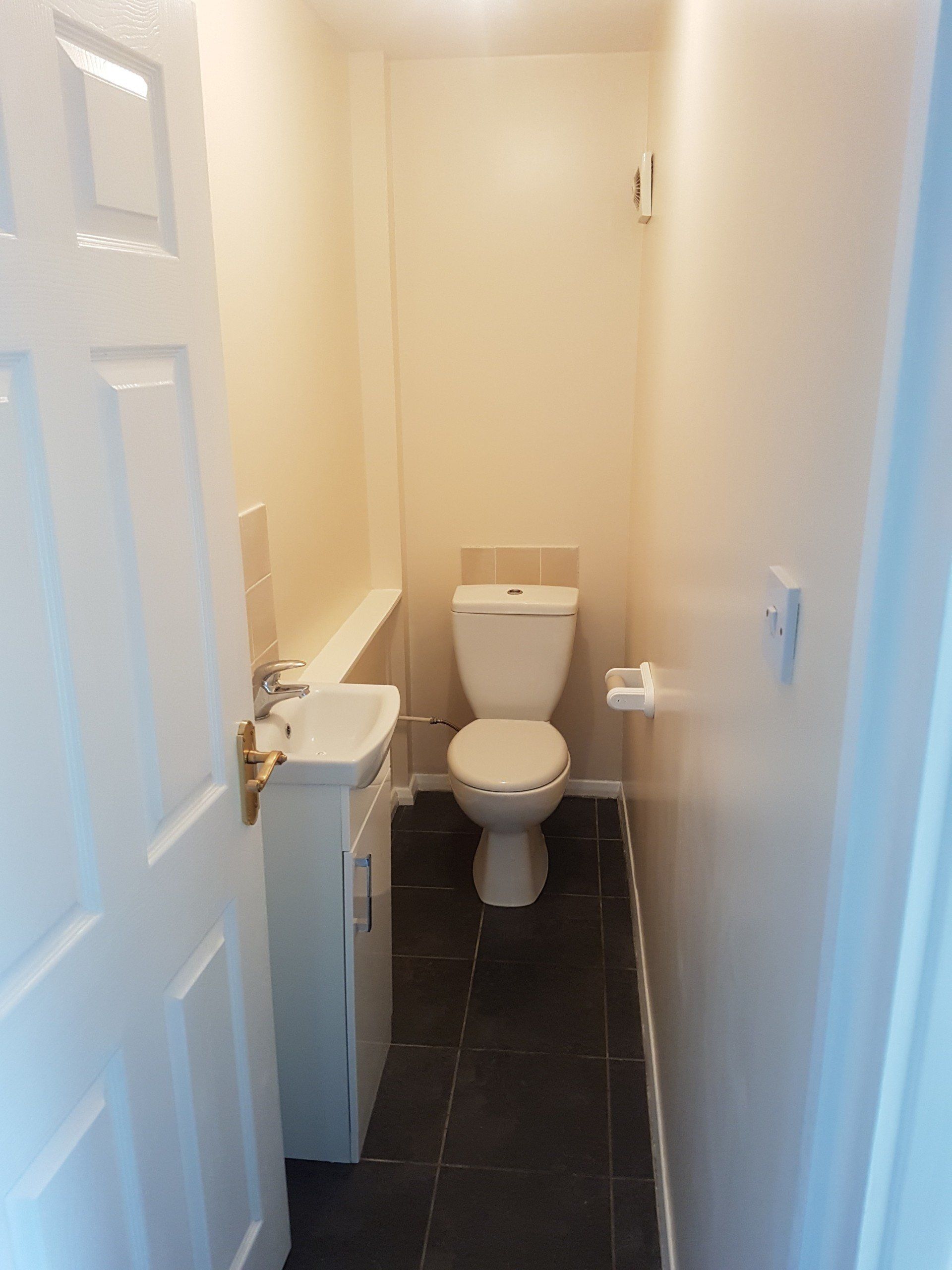 Downstairs cloakroom Freshen up.