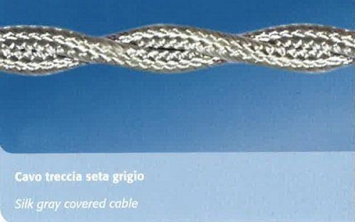 un cavo treccia seta grigio