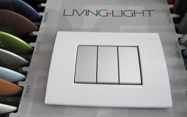 Placche per interruttori multipli