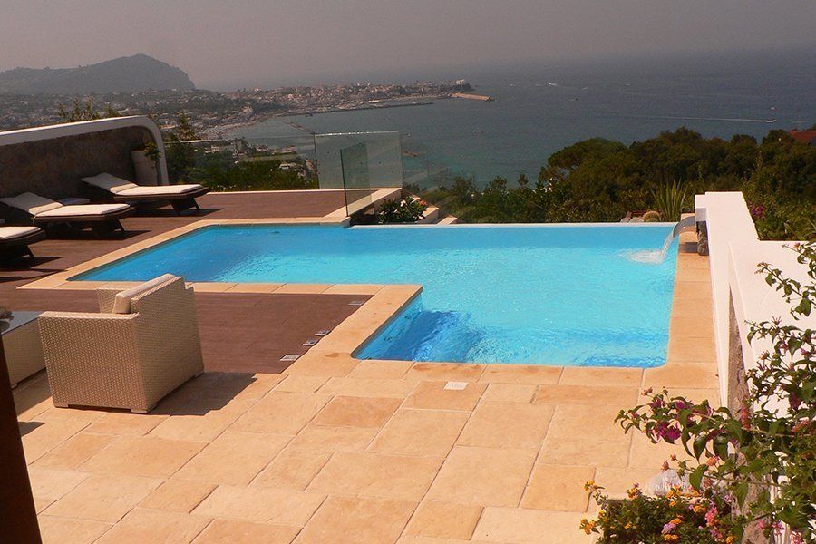 Piscina a L