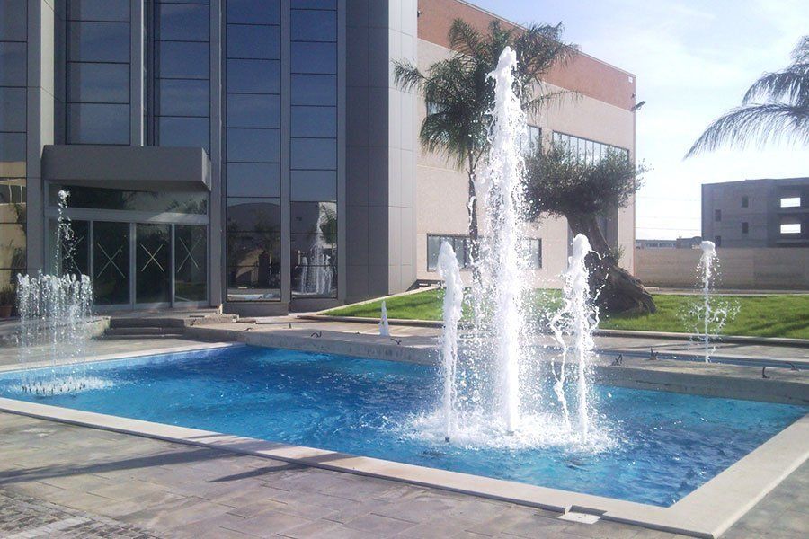 Piscina con fontana