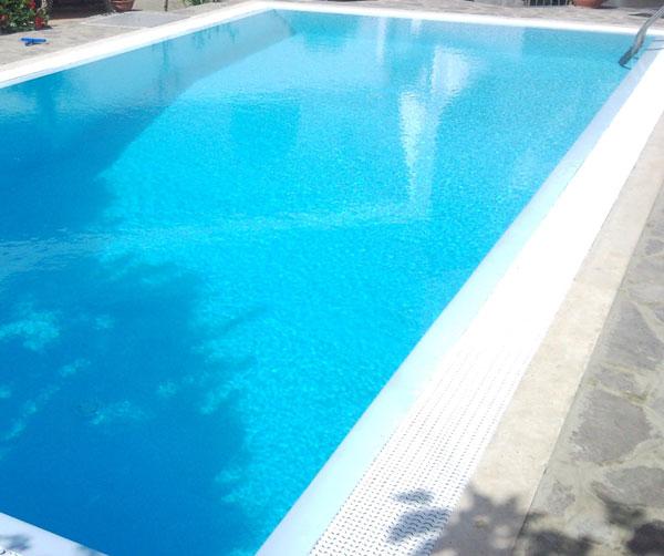 Piscina e acqua
