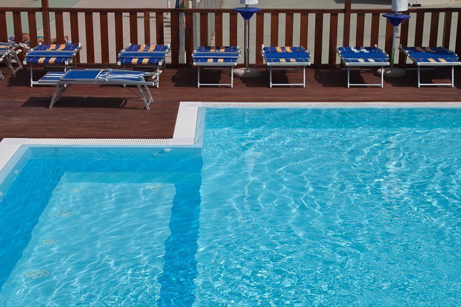 Piscina a due livelli