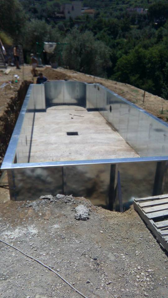 Piscina in costruzione