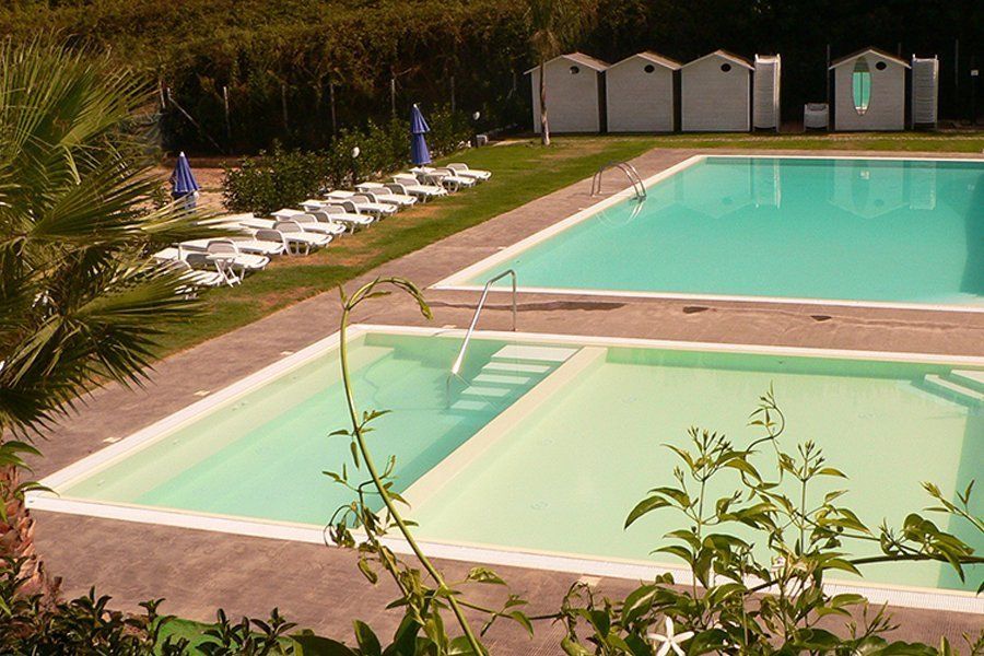 Piscina a più sezioni