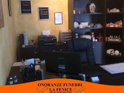 interno dell'agenzia funebre