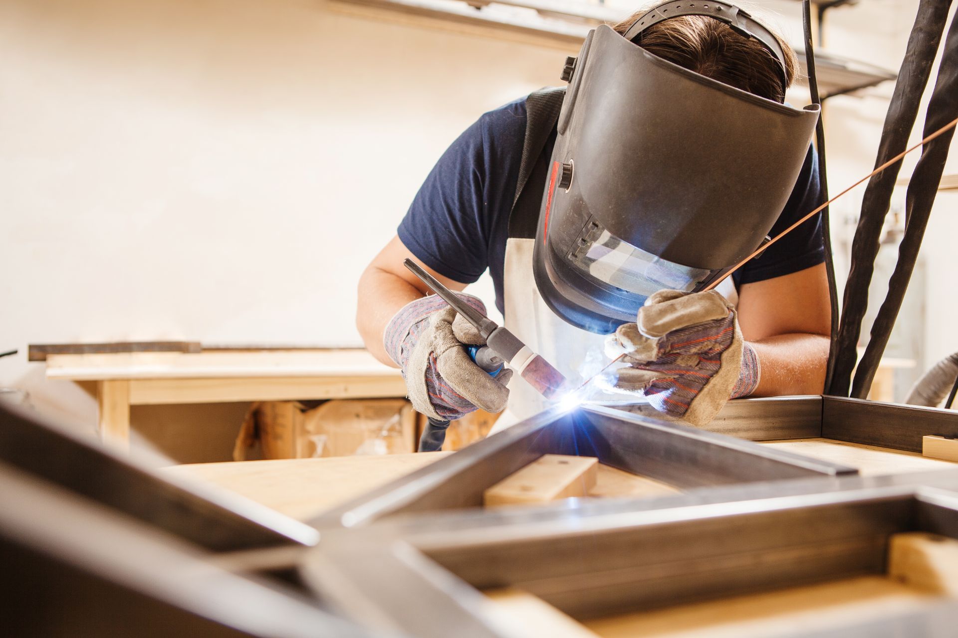 lavorazione di infissi in alluminio
