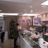 Interno della gelateria
