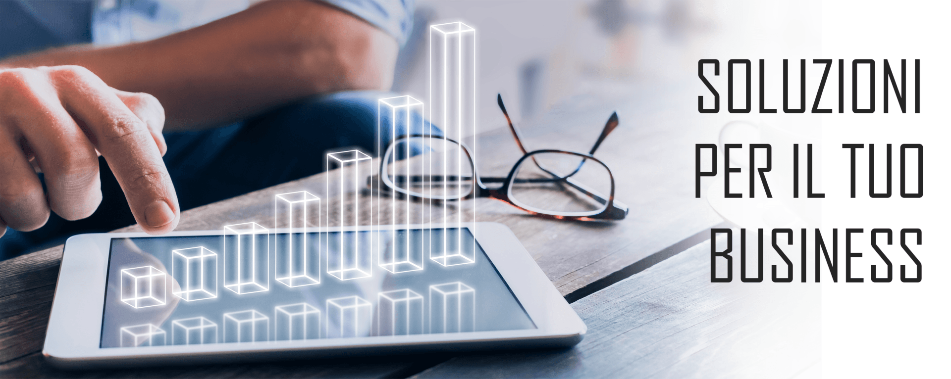 consulente finanziario controlla azioni