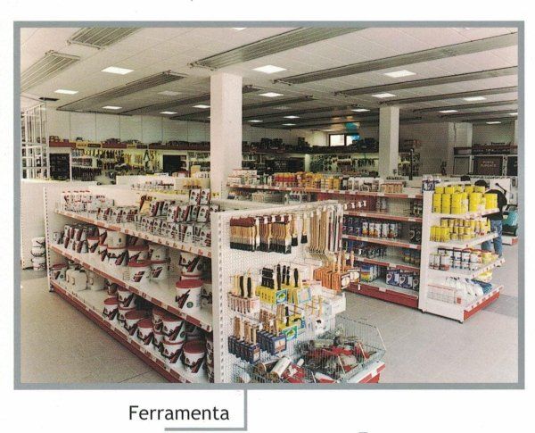 Scaffali per negozi