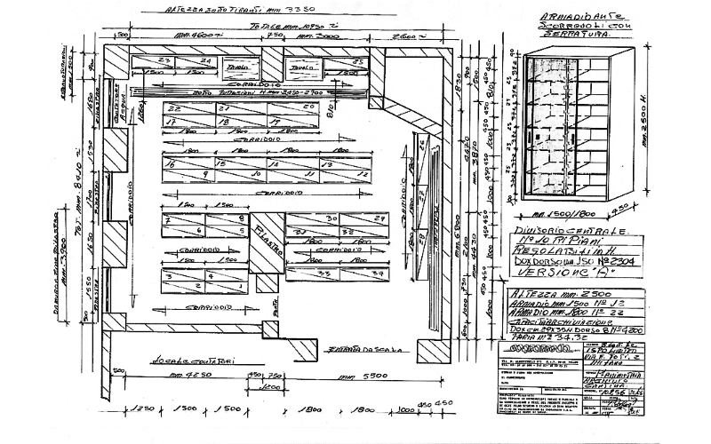 Disegno planimetrico architettonico di una scaffalatura per negozi, comprensivo di dimensioni e vista 3D di un'unità di stoccaggio.