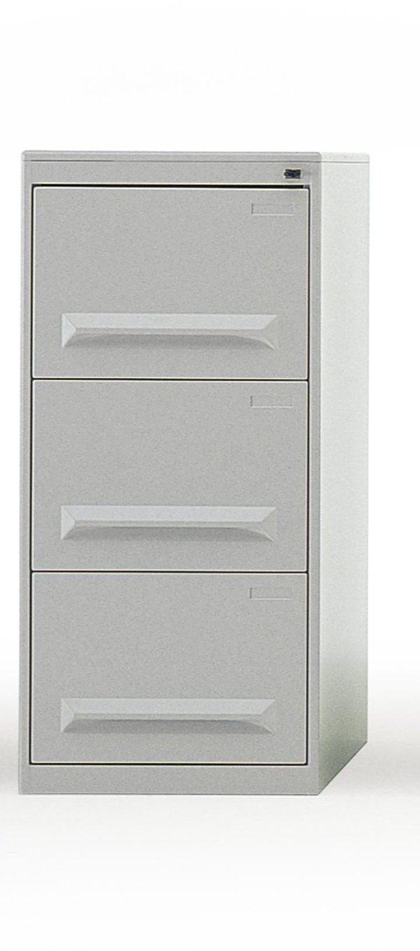 Un armadietto portadocumenti in metallo grigio chiaro con tre cassetti, posizionato su uno sfondo bianco.