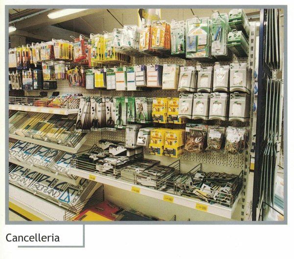 Scaffali per negozi