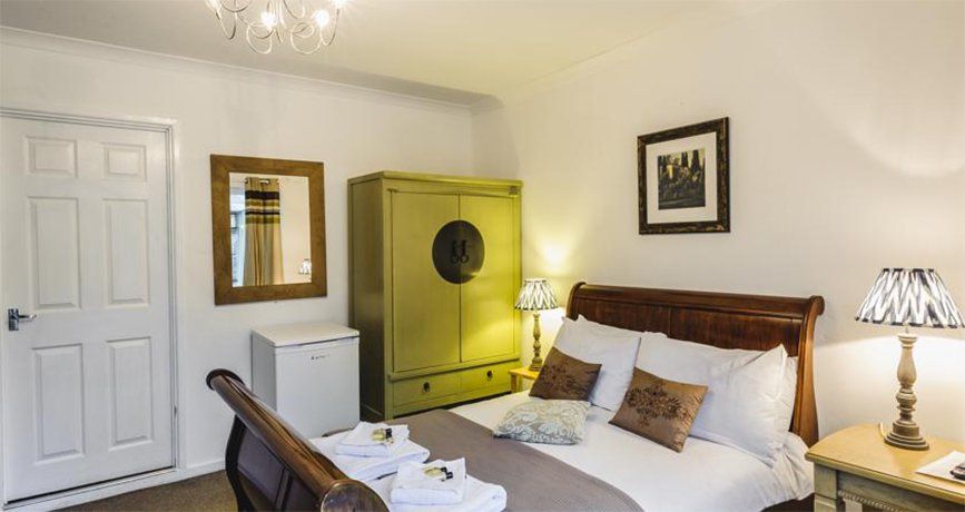 Lonsdale Guest House