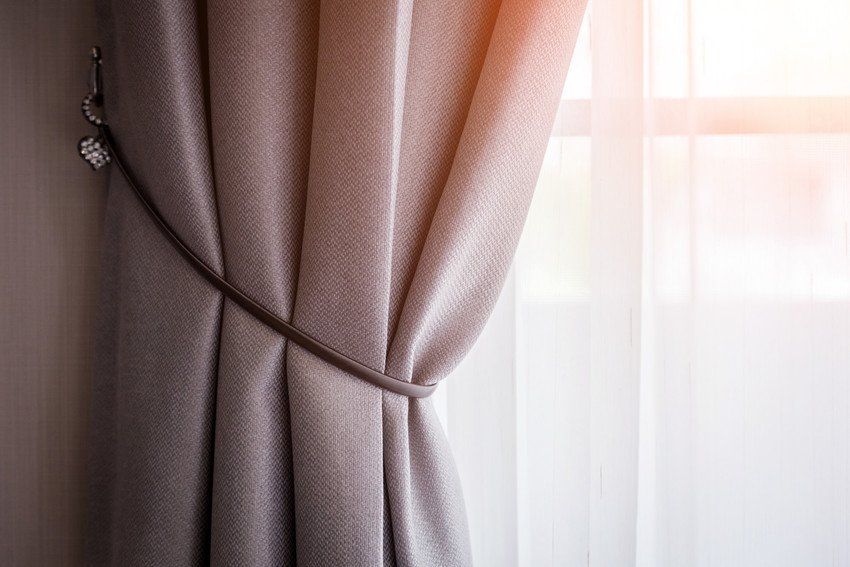 Made-to-measure curtains