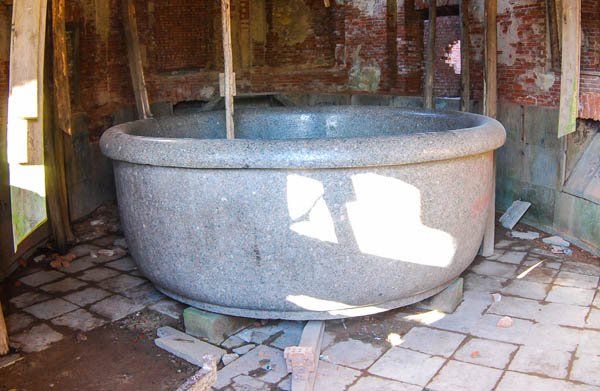 Tsar Bath in the Babolovsky Palace. Nowadays