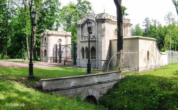 Красносельские (Слоновьи) ворота Красносельские (Слоновьи) ворота