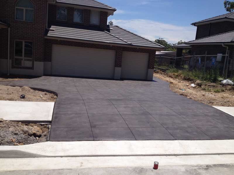 new driveway with square pattern