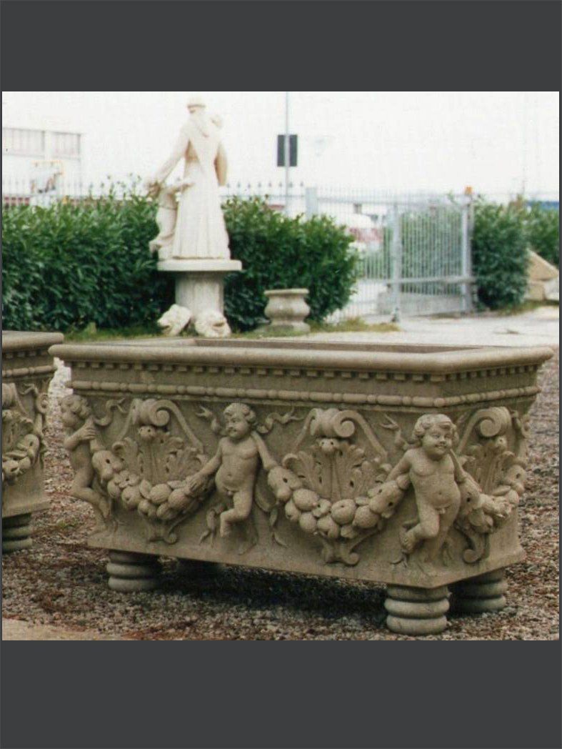 Alexander Widmann, Fountain, natural stone, vases, Naturstein, Pflanzen vasen, limestone, leccese, Vicenza, marble, Italy