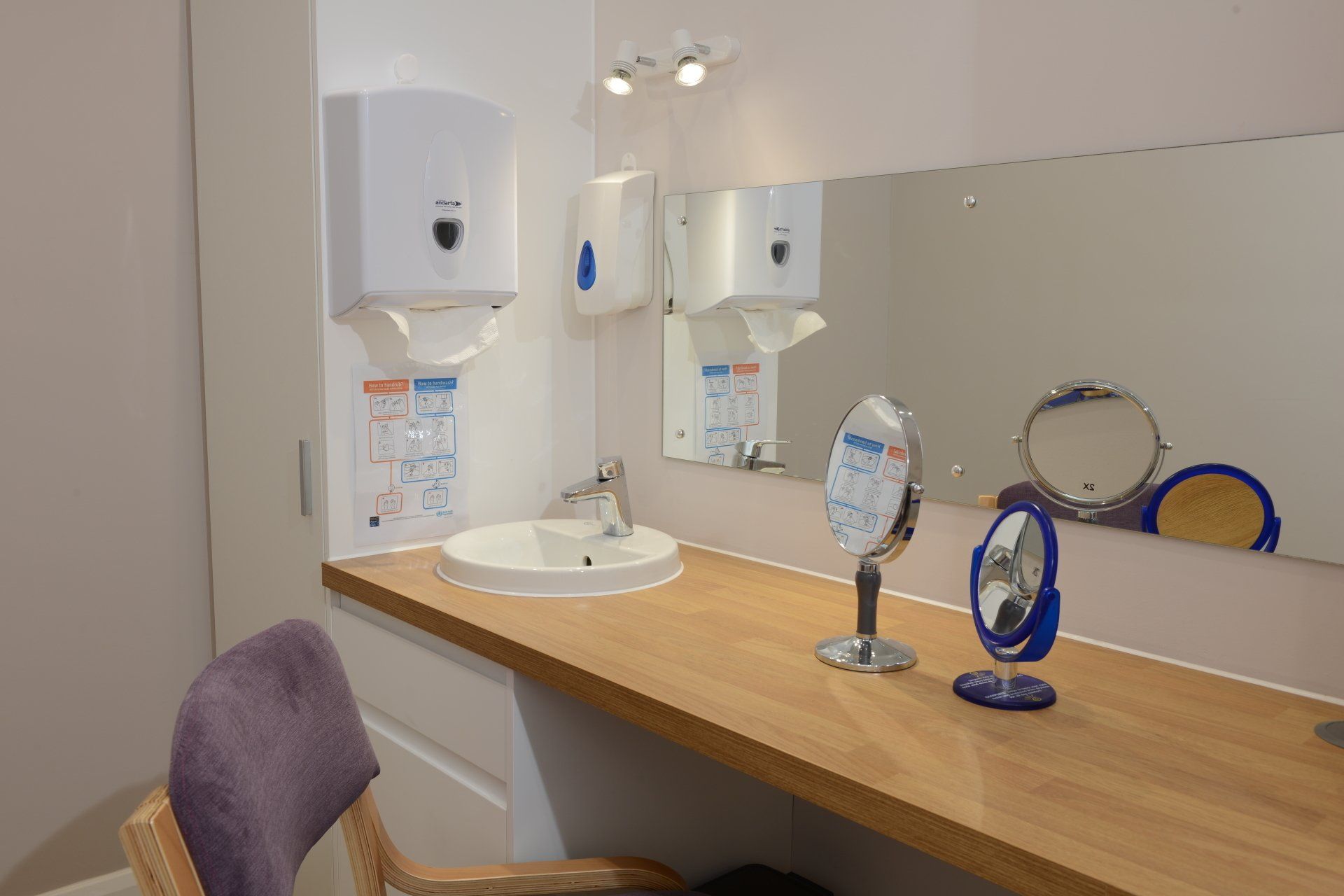 Contact lens teach area of Eyewear Creations opticians.