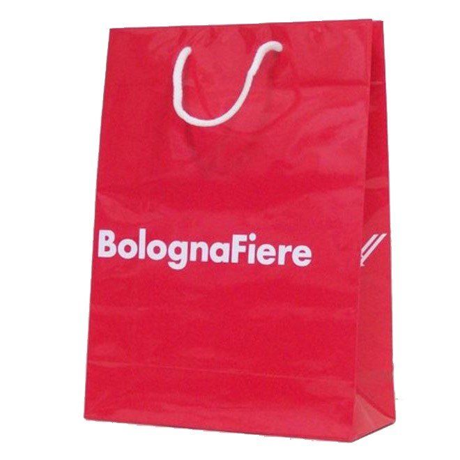 sacchetto rosso con logo BolognaFiere