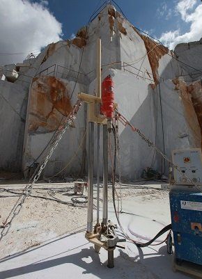 PERFORATRICI, CAROTAGGI, FORI PASSAGGIO FILO DIAMANTATO