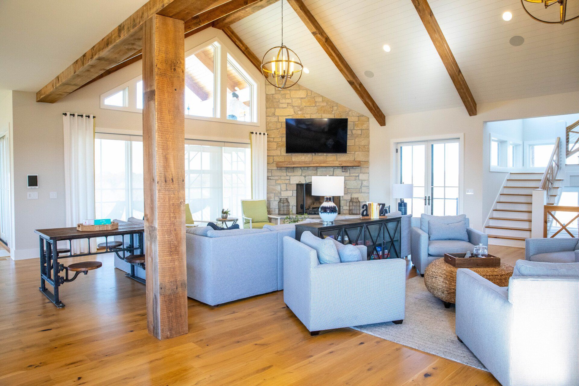 Beam, beams, ceiling beams, ceiling, header, posts, mantel