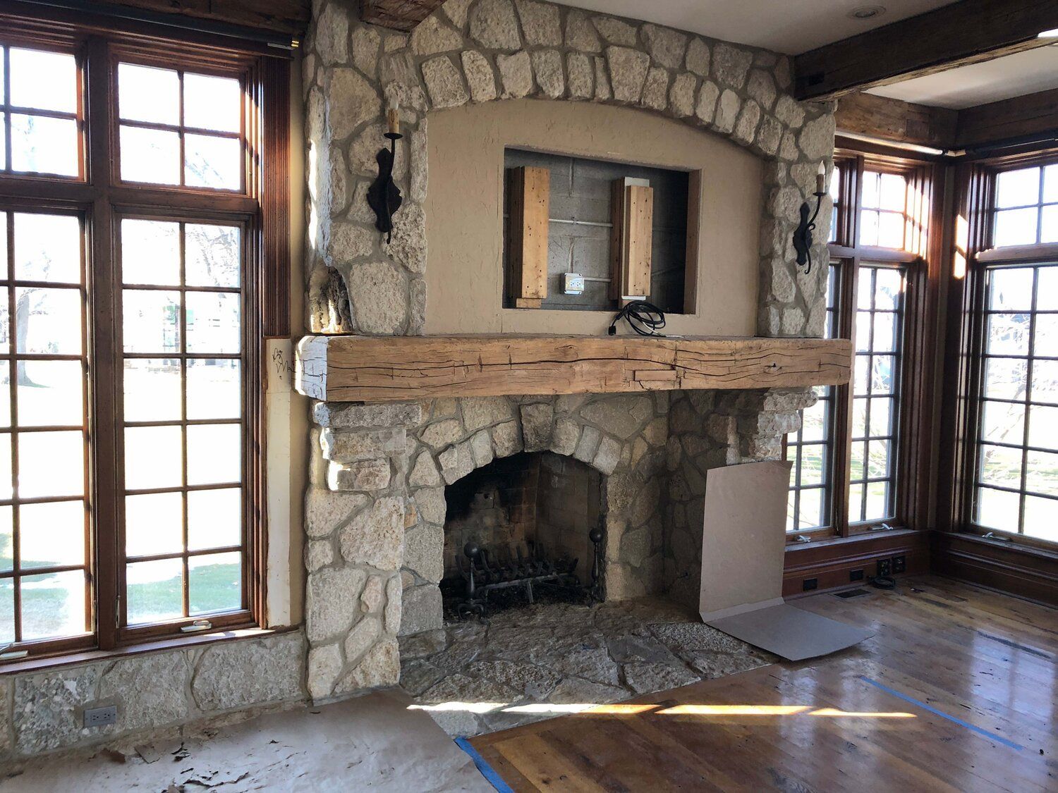 mantel, beam, returns