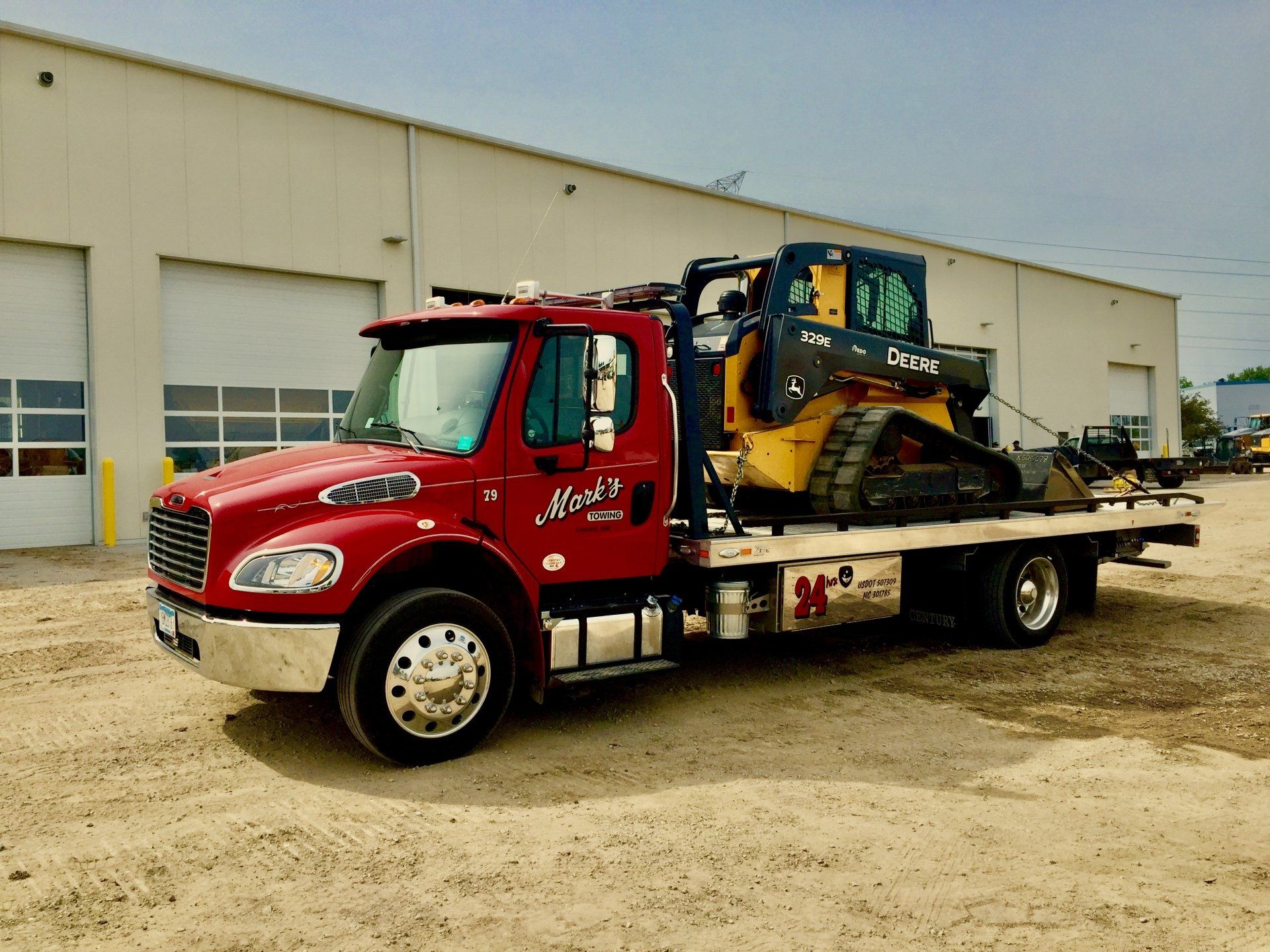 Equipment and Contractor Hauling Local and Long Distance
