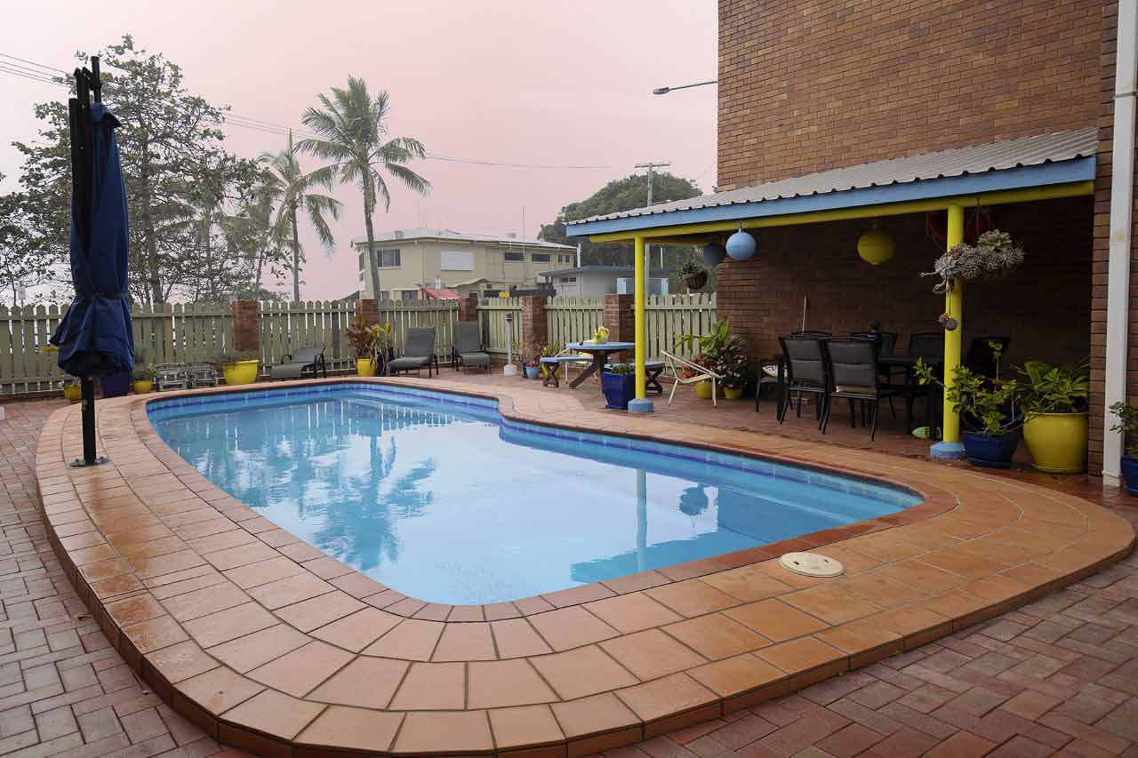 pool at sandpiper motel