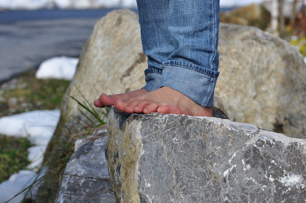 barefoot