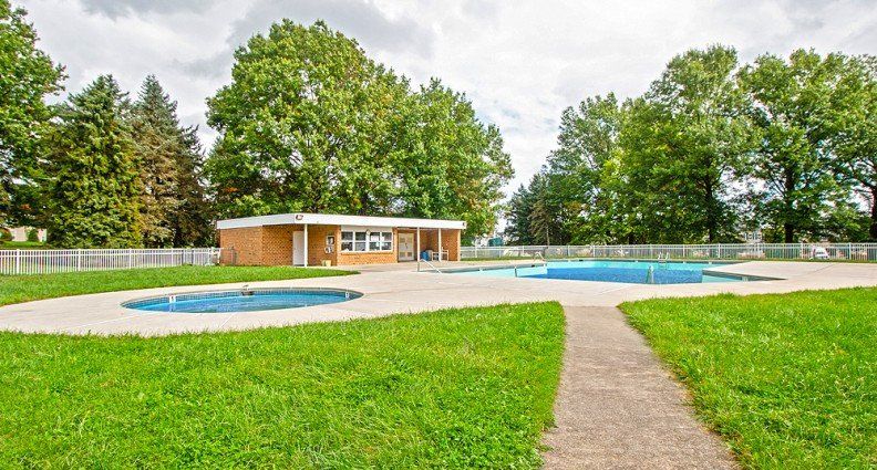 Green Acres Swimming Pool