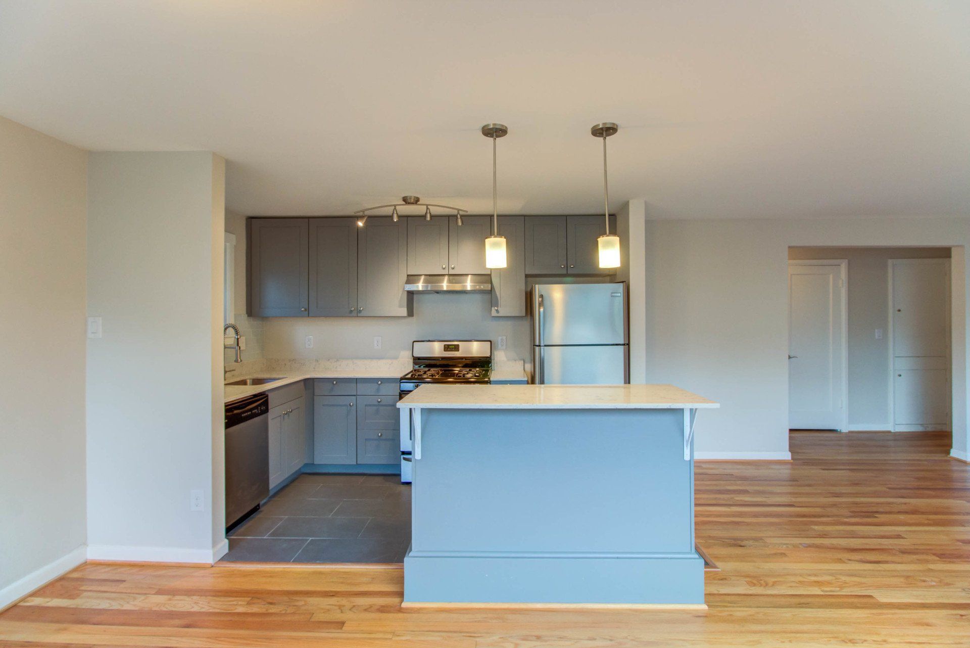 1418 On Queen Anne