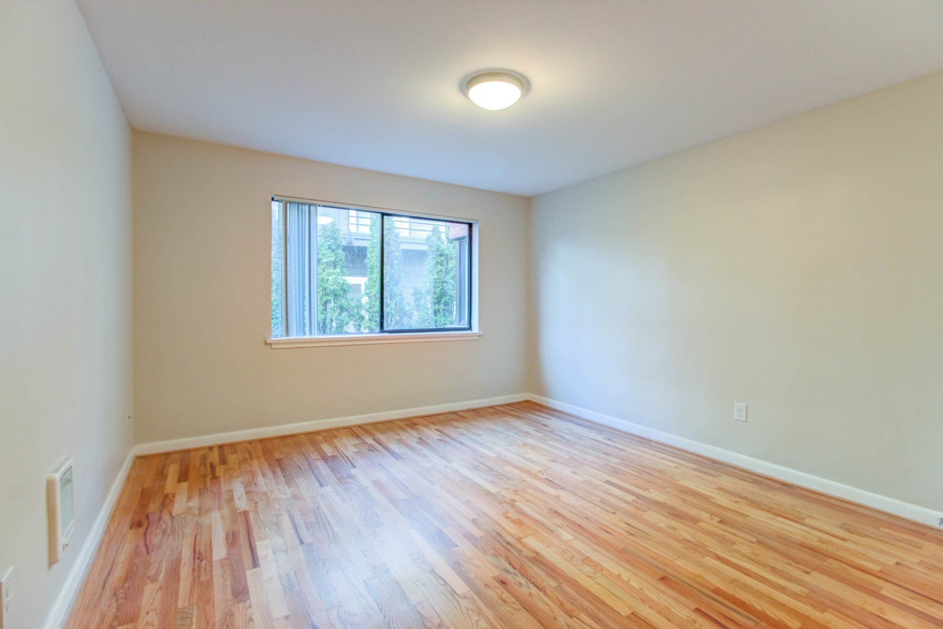 1418 On Queen Anne
