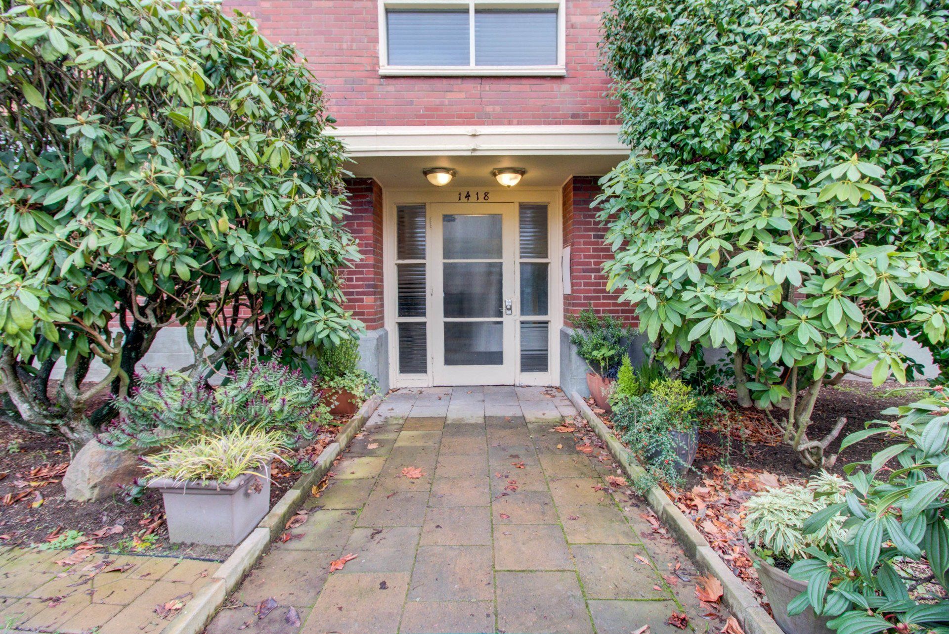 1418 On Queen Anne