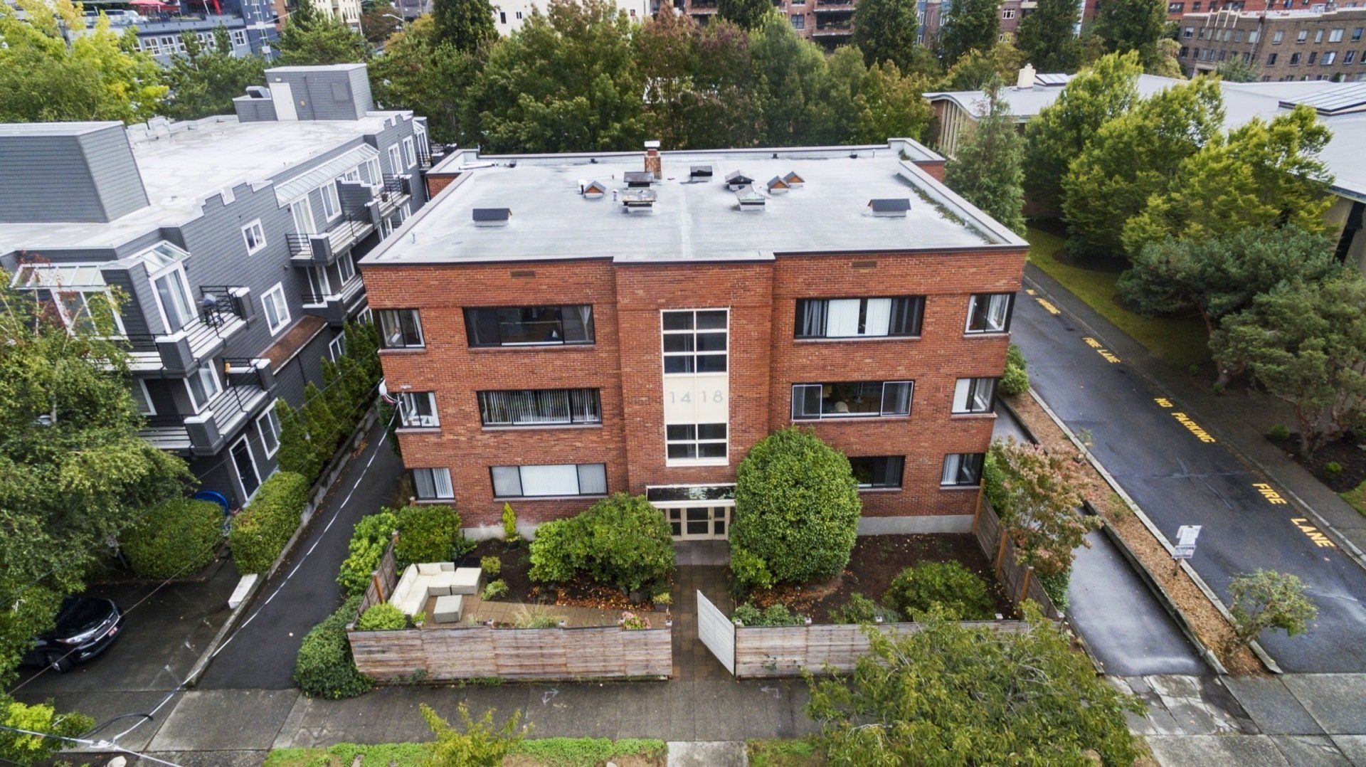 1418 On Queen Anne