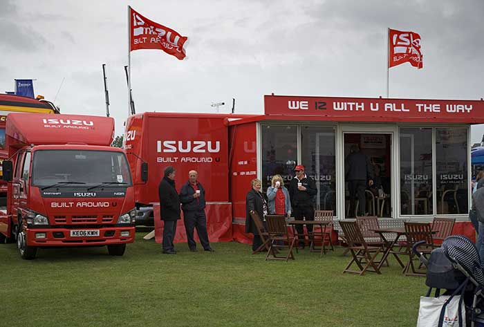 Isuzu trailer build