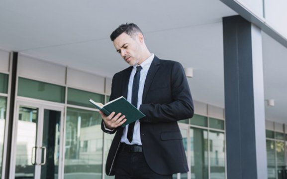 employee reading books