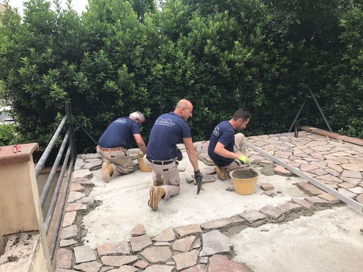 realizzazione di piazzale in porfido