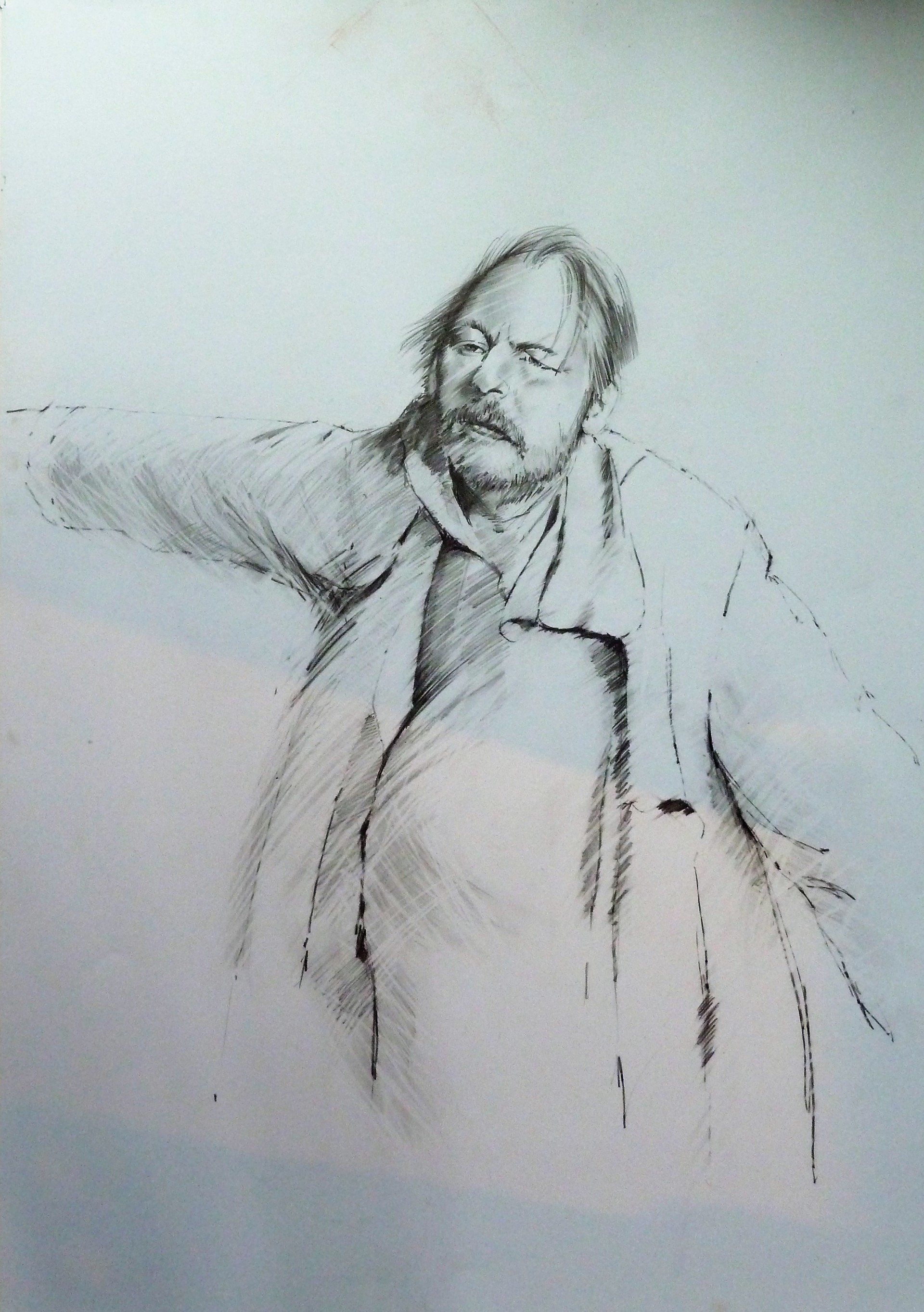 Skizze einer sitzenden Person mit erhobenem Arm, mit Bleistift auf weißem Papier gezeichnet.