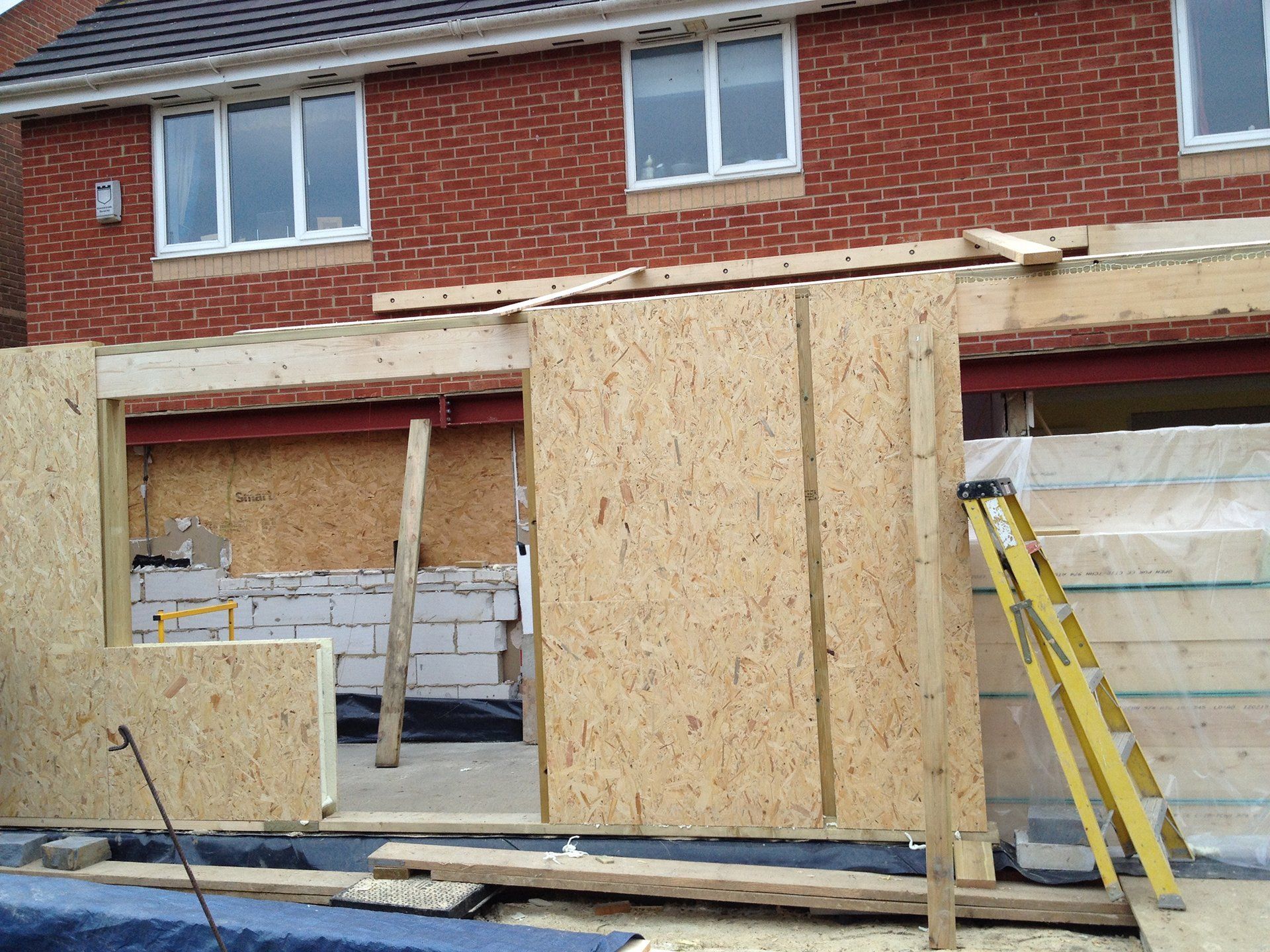 SIPS-garden-office-in-construction-2