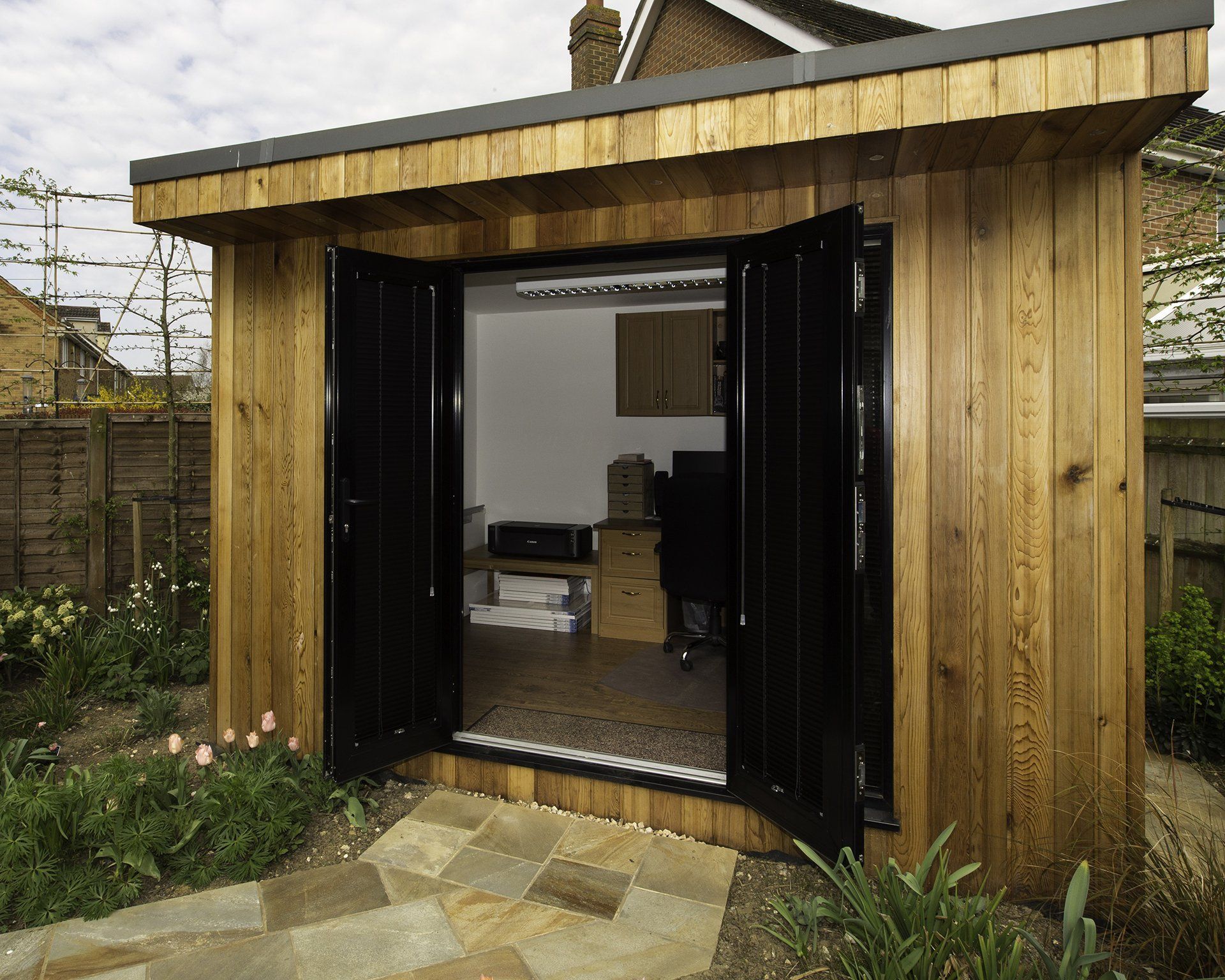 SIPS-garden-office-brown