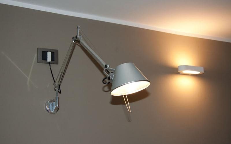 Lampada orientabile