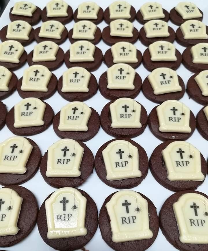 Biscotti Halloween Cake Design Party