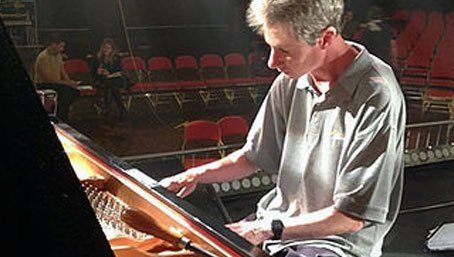 piano playing specialist