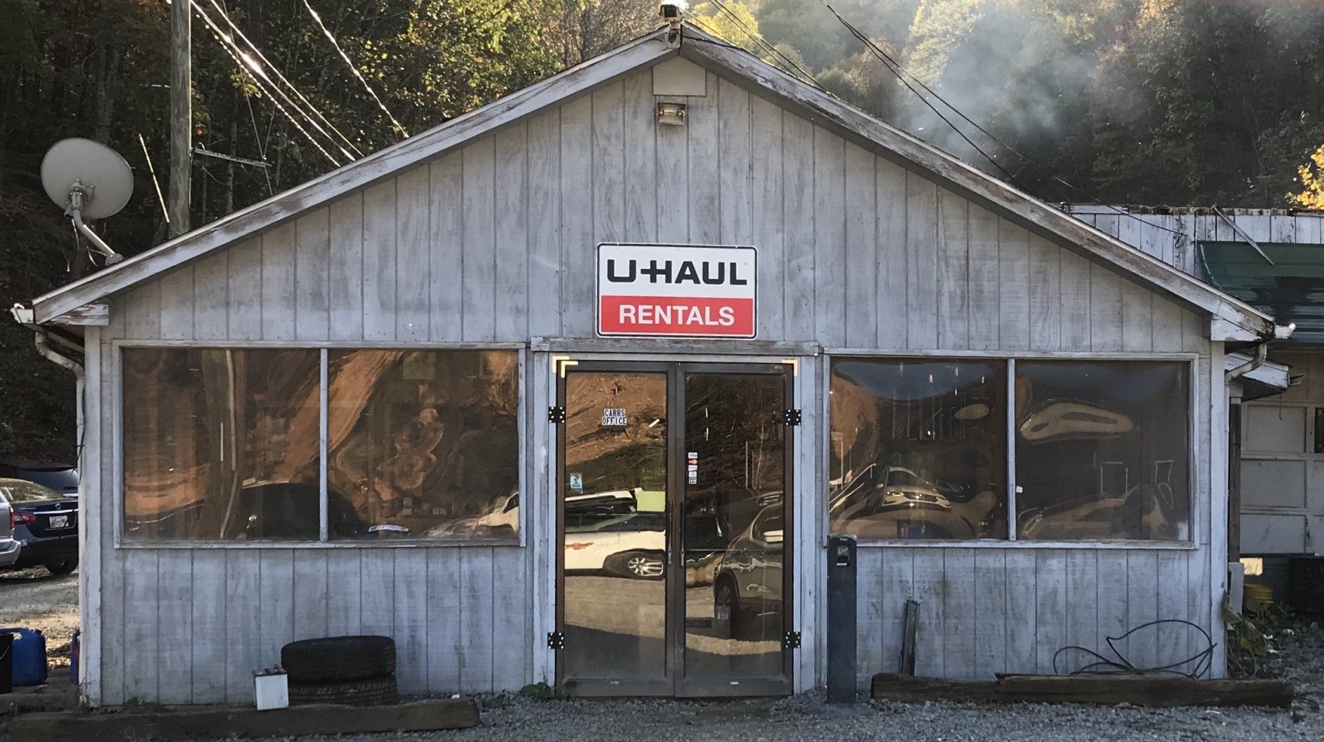Uhaul rentals — Pigeon Forge, TN — Carr's Auto Service